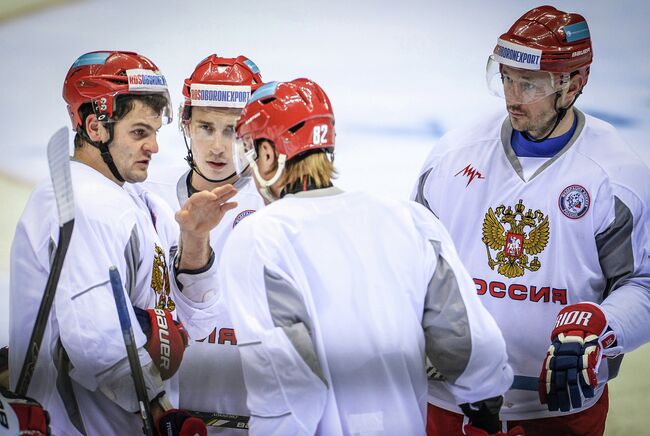 Александр Радулов, Максим Чудинов, Евгений Медведев и Илья Ковальчук (слева направо)