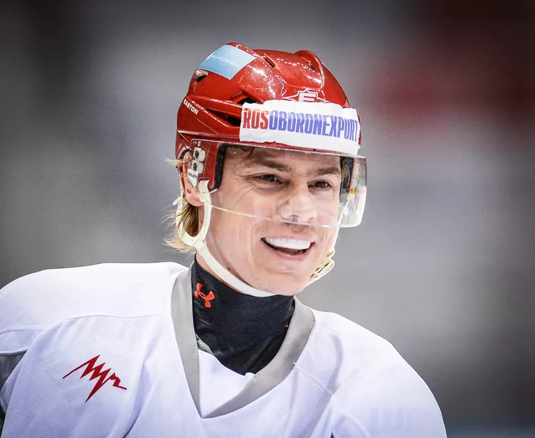 Евгений Медведев Евгений Медведев