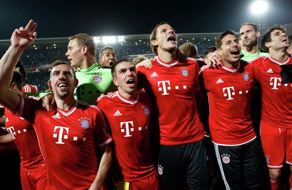 Футболисты Баварии после победы в финале клубного чемпионата мира