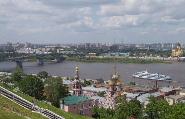 Вид на собор Пресвятой Богородицы в Нижнем Новгороде