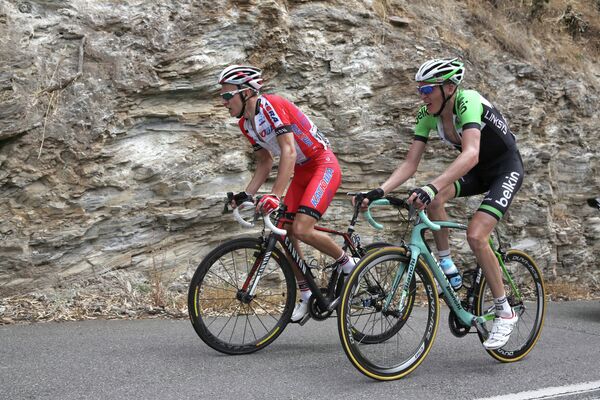 Российский гонщик команды Катюша Егор Силин (слева) на 5-м этапе гонки Мирового Тура Тур Даун Андер