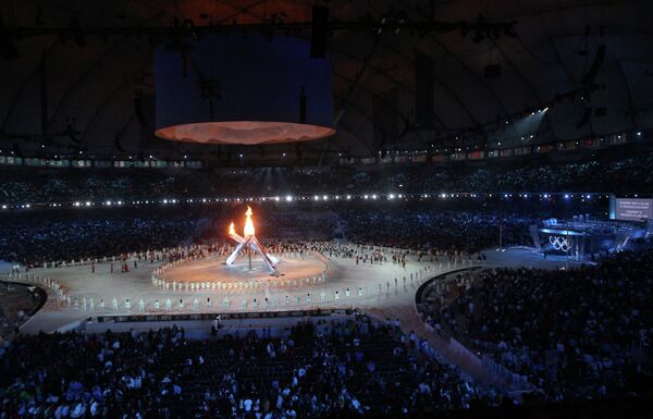 Церемония зажжения олимпийского огня в канадском Ванкувере