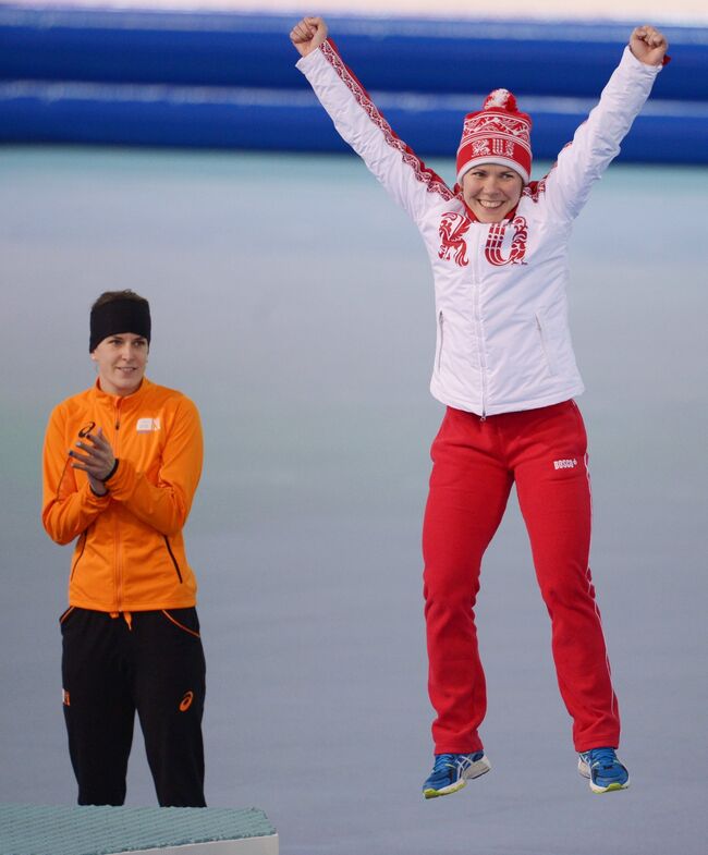 Ирен Вюст (Нидерланды) - золотая медаль, Ольга Граф (Россия) - бронзовая медаль (слева направо)