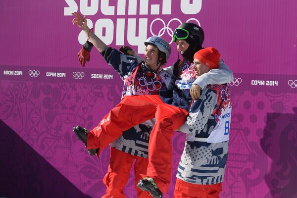 Американцы Николас Гоппер (третье место), Джосс Кристенсен (первое место) и Гас Кенуорти (второе место) (слева направо)
