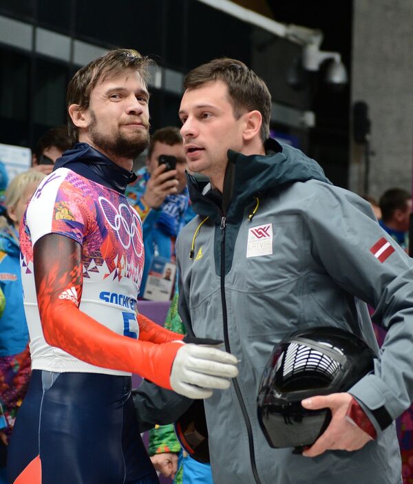 Слева направо: Александр Третьяков (Россия) и Мартиньш Дукурс (Латвия)