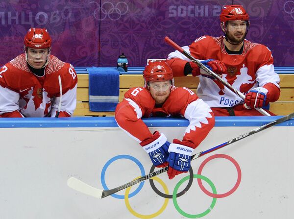 Хоккеисты сборной России Евгений Медведев, Никита Никитин и Федор Тютин (слева направо)