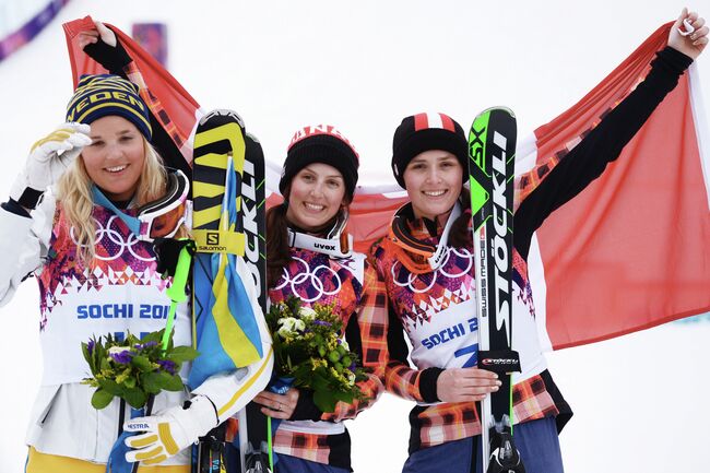 Анна Холмлунд (Швеция) - бронзовая медаль, Келси Серва (Канада) - серебряная медаль, Мариэль Томпсон (Канада) - золотая медаль