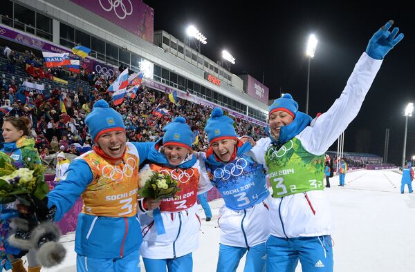 Сборная России выиграла серебро в женской биатлонной эстафете на Олимпийских играх