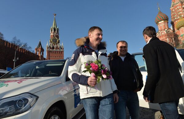 Российский бобслеист Александр Зубков во время церемонии вручения автомобилей призерам Олимпийских игр в Сочи