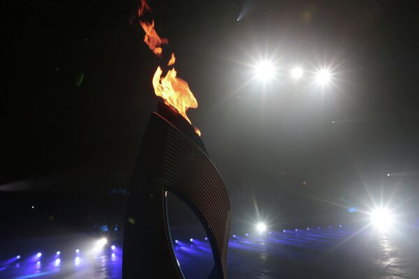 Зажженная чаша паралимпийского огня в Санкт-Петербурге
