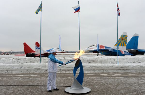 Андрей Алексеев во время торжественной церемонии зажжения чаши Паралимпийского огня в Кубинке.