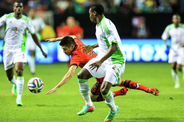 Игровой момент матча Мексика - Нигерия