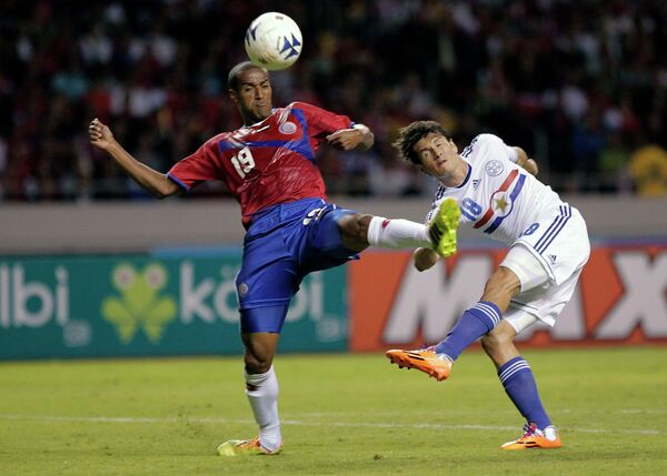 Игровой момент матча Коста-Рика - Парагвай