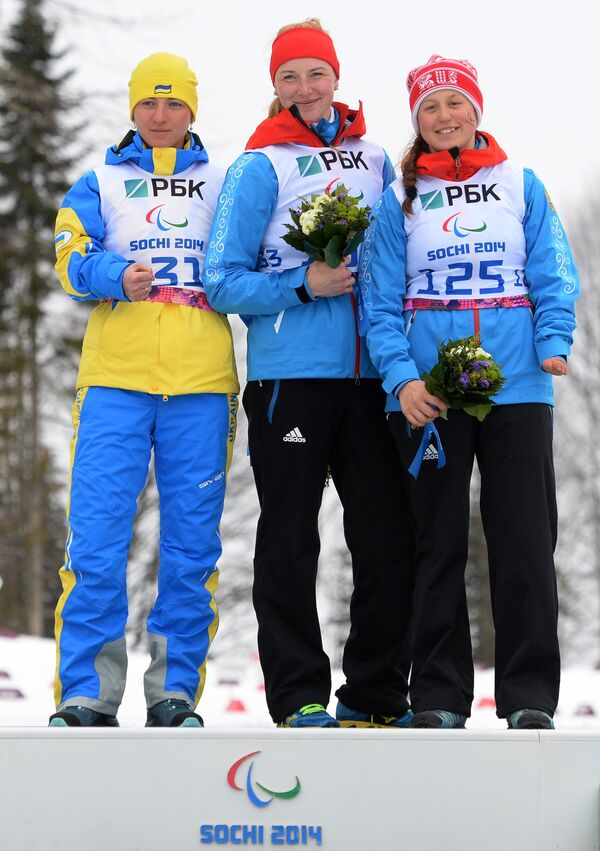 Слева направо: Александра Кононова (Украина) - серебряная медаль, Алена Кауфман (Россия) - золотая медаль, Наталья Братюк (Россия) - бронзовая медаль