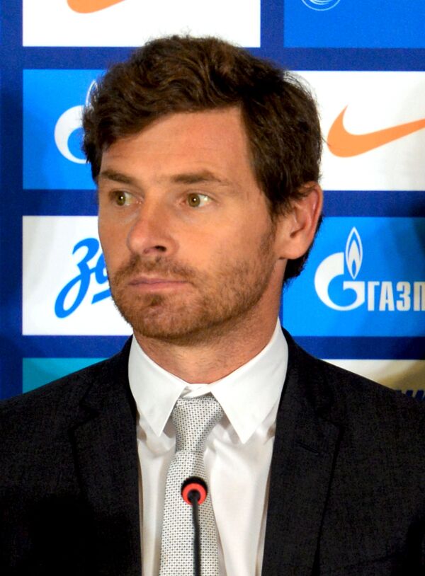 Новый главный тренер футбольного клуба Зенит Андре Виллаш-Боаш во время пресс-конференции