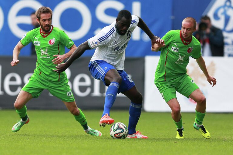 Футбол. РФПЛ. Матч Динамо - Рубин