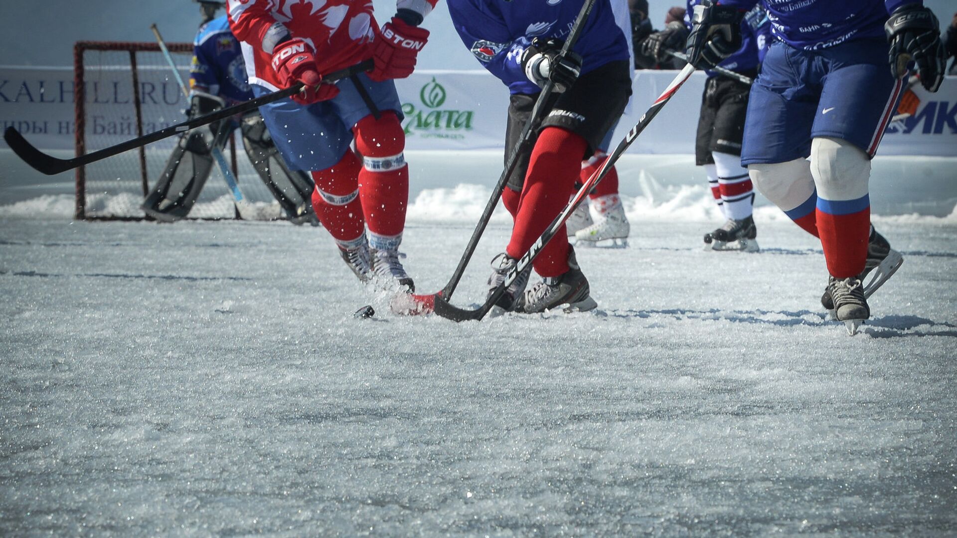 Выставочный матч Ночной Хоккейной Лиги на льду озера Байкал - РИА Новости, 1920, 01.03.2022