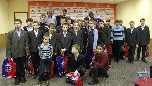 Дети из центра Наш дом посетили тренировку ПБК ЦСКА