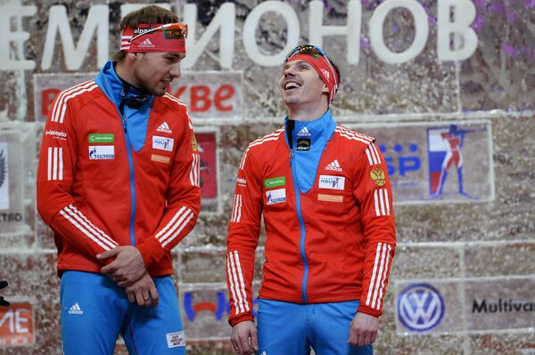 Российские спортсмены Антон Шипулин и Евгений Устюгов (слева направо)