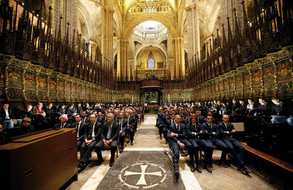 Церемония прощания в Барселонском соборе