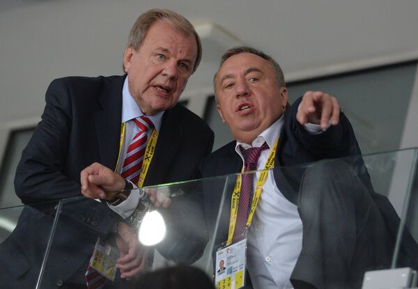 Исполнительный директор ФХР Валерий Фесюк (слева) и генеральный менеджер сборной России Андрей Сафронов