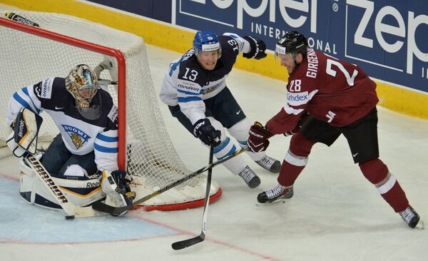 Игровой момент матча Финляндия - Латвия