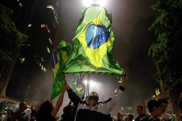 Болельщики сборной Бразилии по футболу.