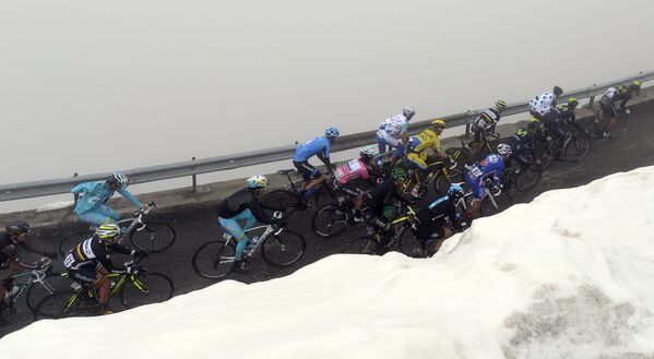 Велогонщики на Гранд-туре Джиро д'Италия