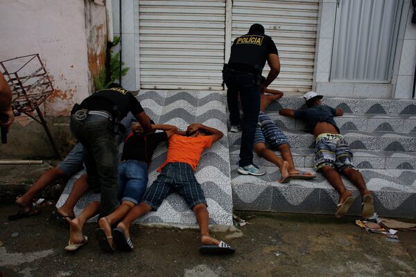 Полицейские задержали преступников при попытке ограбления в Бразилии, в преддверии ЧМ по футболу