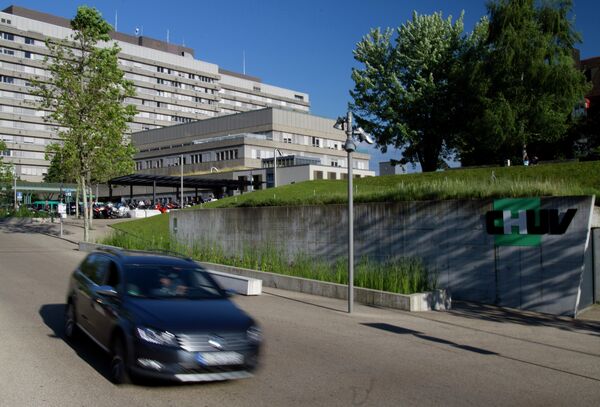 Вид на Университетскую больницу Лозанны CHUV (Centre hospitalier universitaire vaudois), в которую из госпиталя в Гренобле был переведен немецкий автогонщик, семикратный чемпион Формулы-1 Михаэль Шумахер