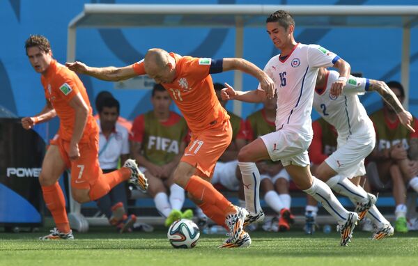 Игровой момент матча Нидерланды - Чили