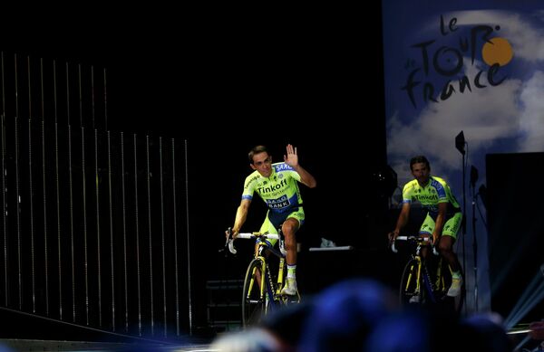 Презентация команды Saxo-Tinkoff во главе с Альберто Контадором (слева) к Тур де Франс