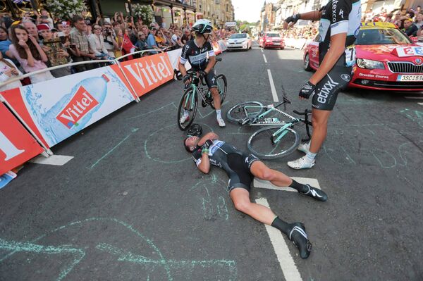 Марк Кавендиш после падения на первом этапе Тур де Франс