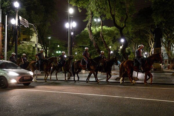 Полицейские в центре Сан-Паулу.