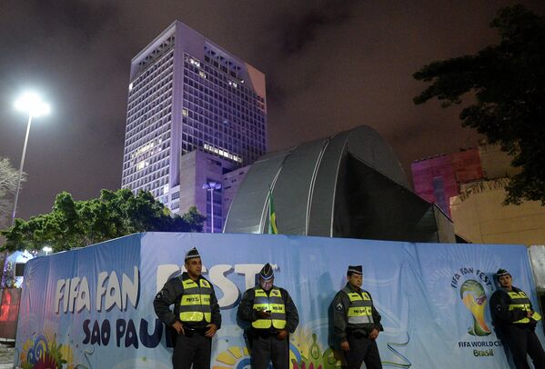 Полицейские в центре Сан-Паулу.