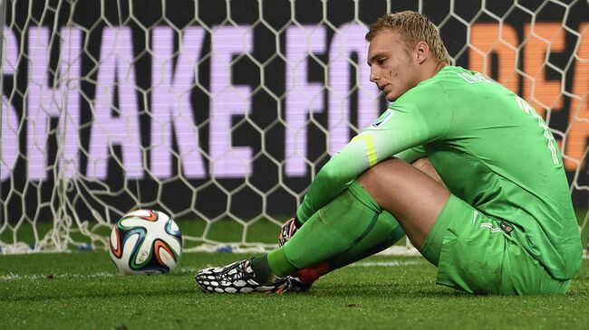 Вратарь сборной Нидерландов Яспер Силлессен