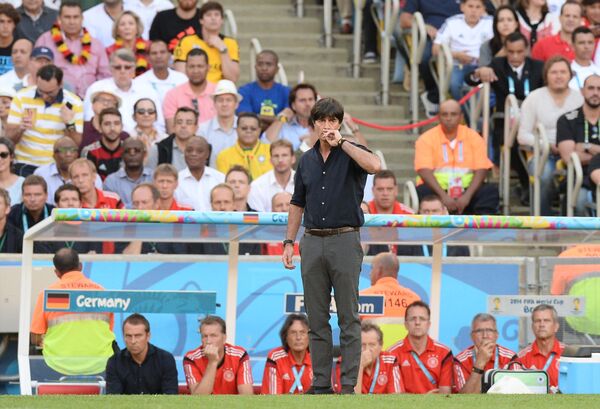 Главный тренер сборной Германии Йоахим Лев в финальном матче чемпионата мира по футболу.