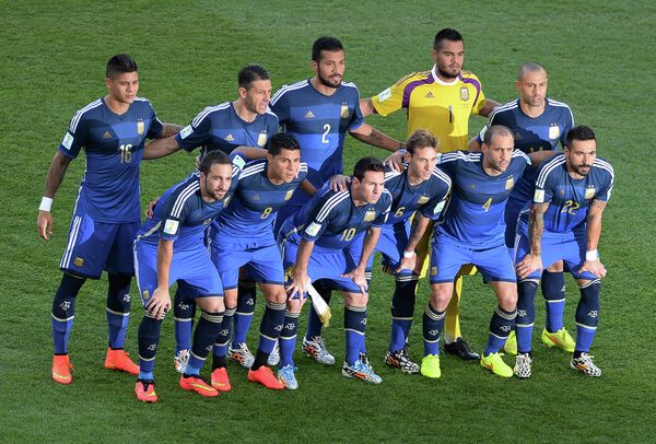 Футболисты сборной Аргентины перед началом финального матча ЧМ-2014