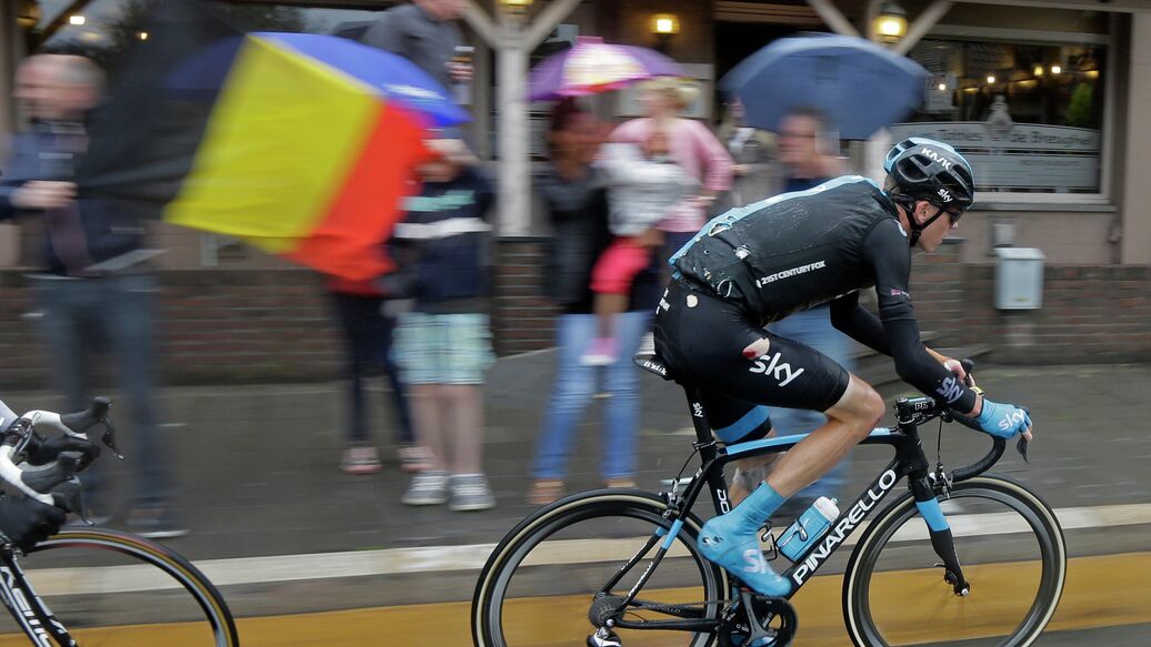 Четырехкратный победитель "Тур де Франс" получил тяжелые травмы