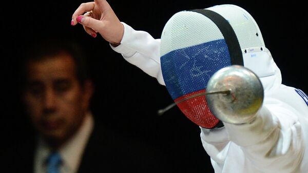 Российская шпажистка Татьяна Гудкова в финале соревнований командного первенства по фехтованию