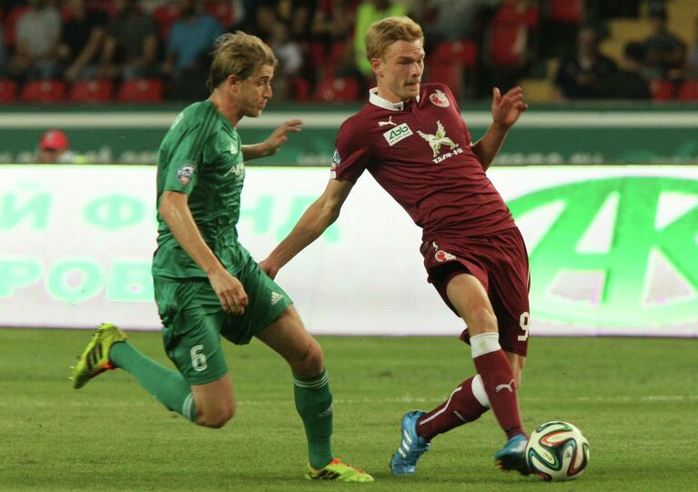 Игровой момент матча Терек - Рубин