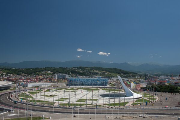 Строящаяся трасса гоночного комплекса Сочи Автодром в Олимпийском парке