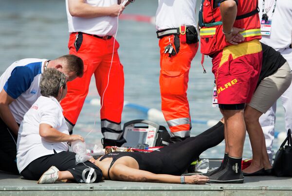 Натали Харлос потеряла сознание во время заплыва на 10 км на чемпионате Европы в Берлине