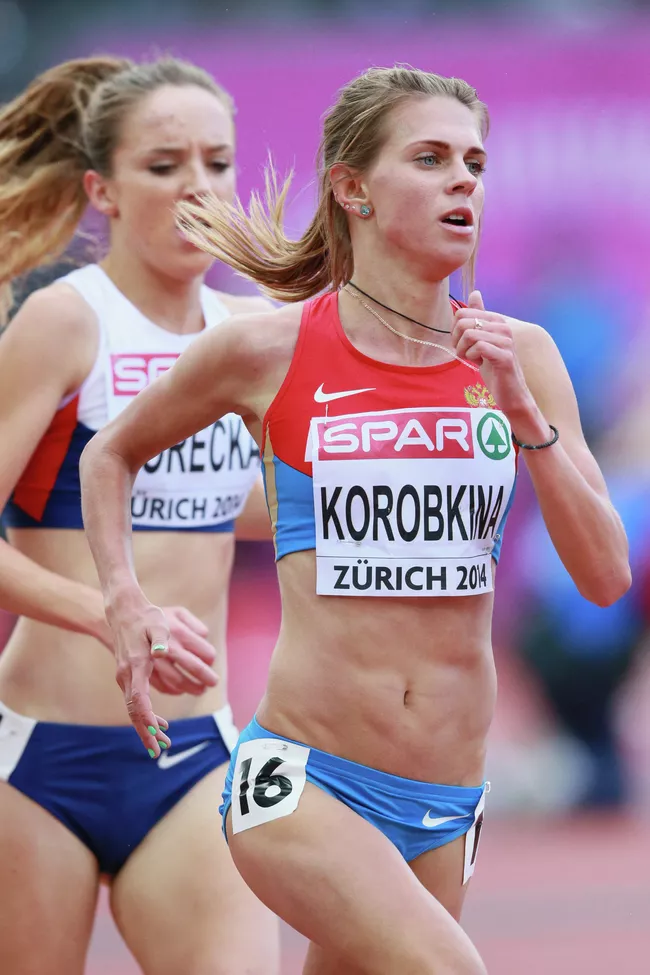 Россиянка Елена Коробкина (справа)