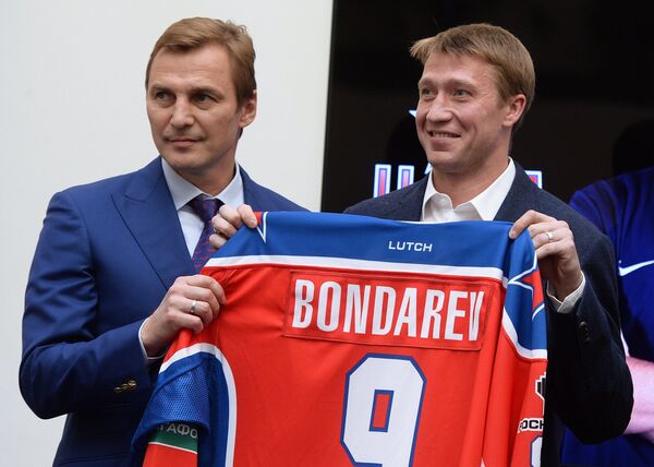 Сергей Федоров (слева) и Алексей Бондарев