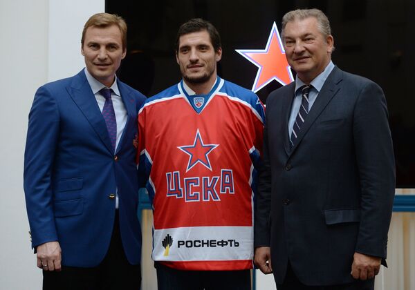 Сергей Федоров, Игорь Волков и Владислав Третьяк (слева направо)