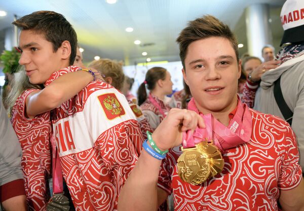 Олимпийский чемпион Евгений Рысов (слева) и двукратный победитель юношеской Олимпиады Никита Нагорный