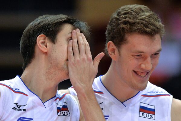 Волейболисты сборной России Артем Вольвич (слева) и Дмитрий Мусэрский
