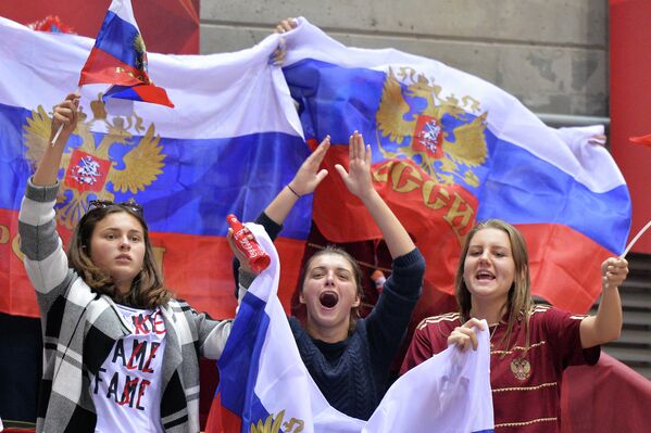 Болельщики сборной России по волейболу на чемпионате мира