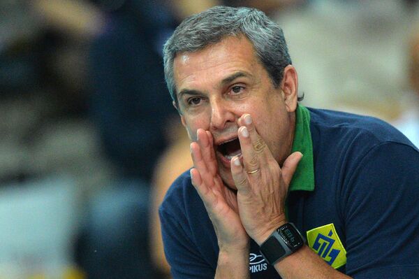 Главный тренер женской сборной Бразилии по волейболу Жозе Роберто Гимараеш